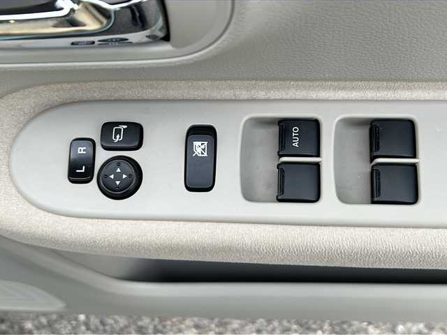 スズキ ラパン X 愛知県 2016(平28)年 6.7万km フレンチミントパールメタリック /ワンオーナー//社外ナビ/フルセグTV//Bluetooth//DVD/CD//プッシュスタート//運転席シートヒーター//レーダーブレーキサポート//ESP//アイドリングストップ//誤発進抑制機能//HIDオートライト//電動格納ウィンカーミラー//純正フロアマット//純正ドアバイザー//純正14インチアルミ//新車保証書/取扱説明書/・登録時６６７５１ｋｍ/・車検R9年７月２４日まで