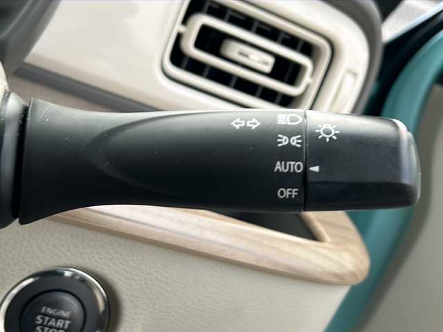 スズキ ラパン X 愛知県 2016(平28)年 6.7万km フレンチミントパールメタリック /ワンオーナー//社外ナビ/フルセグTV//Bluetooth//DVD/CD//プッシュスタート//運転席シートヒーター//レーダーブレーキサポート//ESP//アイドリングストップ//誤発進抑制機能//HIDオートライト//電動格納ウィンカーミラー//純正フロアマット//純正ドアバイザー//純正14インチアルミ//新車保証書/取扱説明書/・登録時６６７５１ｋｍ/・車検R9年７月２４日まで