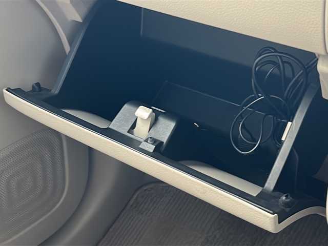 スズキ ラパン X 愛知県 2016(平28)年 6.7万km フレンチミントパールメタリック /ワンオーナー//社外ナビ/フルセグTV//Bluetooth//DVD/CD//プッシュスタート//運転席シートヒーター//レーダーブレーキサポート//ESP//アイドリングストップ//誤発進抑制機能//HIDオートライト//電動格納ウィンカーミラー//純正フロアマット//純正ドアバイザー//純正14インチアルミ//新車保証書/取扱説明書/・登録時６６７５１ｋｍ/・車検R9年７月２４日まで