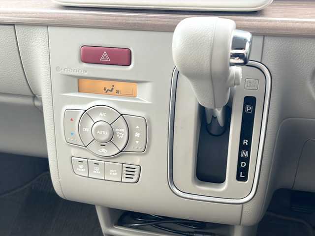 スズキ ラパン X 愛知県 2016(平28)年 6.7万km フレンチミントパールメタリック /ワンオーナー//社外ナビ/フルセグTV//Bluetooth//DVD/CD//プッシュスタート//運転席シートヒーター//レーダーブレーキサポート//ESP//アイドリングストップ//誤発進抑制機能//HIDオートライト//電動格納ウィンカーミラー//純正フロアマット//純正ドアバイザー//純正14インチアルミ//新車保証書/取扱説明書/・登録時６６７５１ｋｍ/・車検R9年７月２４日まで