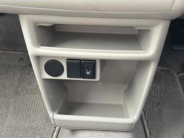 スズキ ラパン X 愛知県 2016(平28)年 6.7万km フレンチミントパールメタリック /ワンオーナー//社外ナビ/フルセグTV//Bluetooth//DVD/CD//プッシュスタート//運転席シートヒーター//レーダーブレーキサポート//ESP//アイドリングストップ//誤発進抑制機能//HIDオートライト//電動格納ウィンカーミラー//純正フロアマット//純正ドアバイザー//純正14インチアルミ//新車保証書/取扱説明書/・登録時６６７５１ｋｍ/・車検R9年７月２４日まで