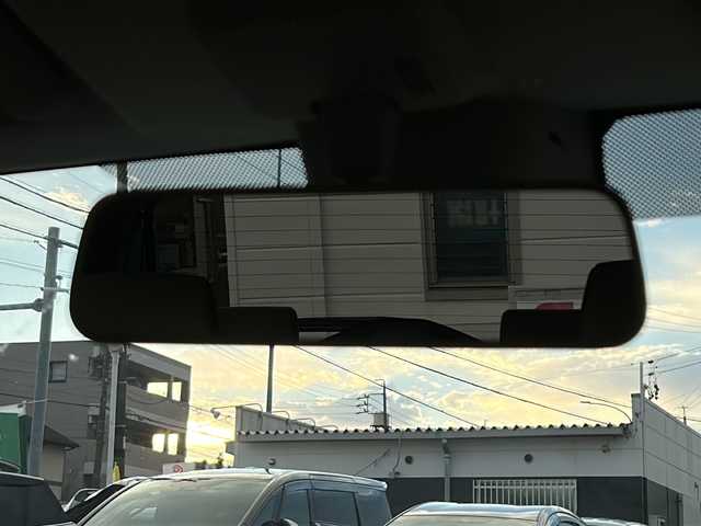 スズキ ラパン X 愛知県 2016(平28)年 6.7万km フレンチミントパールメタリック /ワンオーナー//社外ナビ/フルセグTV//Bluetooth//DVD/CD//プッシュスタート//運転席シートヒーター//レーダーブレーキサポート//ESP//アイドリングストップ//誤発進抑制機能//HIDオートライト//電動格納ウィンカーミラー//純正フロアマット//純正ドアバイザー//純正14インチアルミ//新車保証書/取扱説明書/・登録時６６７５１ｋｍ/・車検R9年７月２４日まで