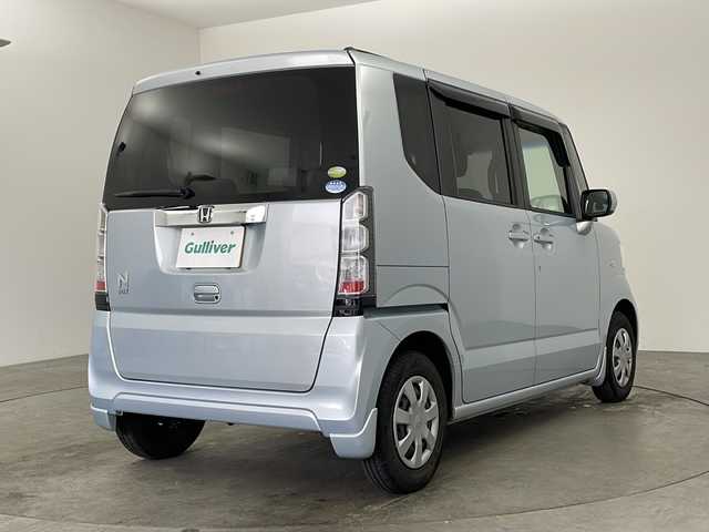 ホンダ Ｎ ＢＯＸ G 兵庫県 2012(平24)年 4.6万km クールミストメタリック ・純正ナビ（VXM-128VS）/・運転席用i-SRSエアバッグシステム〈連続容量変化タイプ〉/・助手席用SRSエアバッグシステム/・VSA（ABS＋TCS＋横すべり抑制）/・EBD（電子制御制動力配分システム）付ABS/・ヒルスタートアシスト機能/・アイドリングストップシステム/・ECONモード/・Hondaスマートキーシステム/・電動格納式リモコンカラードドアミラー/・UVカット機能付ガラス（フロントウインドウ/フロントコーナー/フロントドア）/・高熱線吸収/UVカット機能付プライバシーガラス（リアドア/リアクォーター/テールゲート）/・リアコンビネーションランプ（LEDストップランプ＆LEDテールランプ）/・フルホイールキャップ/・バックカメラ　/・ワンセグテレビ　/・両側スライドドア　/・ＥＴＣ　/・純正フロアマット　/・ステアリングリモコン