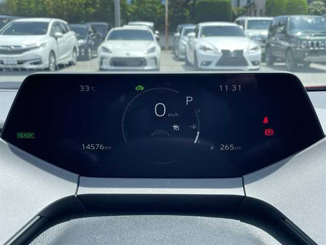 トヨタ プリウス U 山梨県 2023(令5)年 1.4万km エモーショナルレッドⅡ 純正ディスプレイオーディオ/Bluetooth接続/全方位カメラ/ETC2.0/前後ドライブレコーダー/レーダークルーズコントロール/衝突被害軽減システム/レーンキープアシスト/オートマチックハイビーム/スペアキー1本/保証書