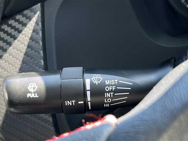 トヨタ ８６ GT リミテッド 茨城県 2014(平26)年 3.7万km ダークグレーメタリック ワンオーナー/リアスポイラー/社外メモリナビ【CN-RE04WD】/(地デジTV・CD・DVD・BT・ラジオ再生)/バックカメラ/オートライト/HIDヘッドライト/純正17inアルミホイール/フロアマット/スマートキー/取扱説明書/保証書