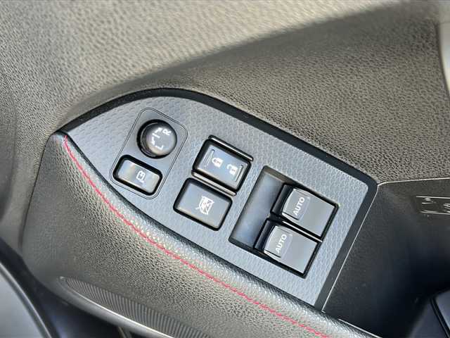 トヨタ ８６ GT リミテッド 茨城県 2014(平26)年 3.7万km ダークグレーメタリック ワンオーナー/リアスポイラー/社外メモリナビ【CN-RE04WD】/(地デジTV・CD・DVD・BT・ラジオ再生)/バックカメラ/オートライト/HIDヘッドライト/純正17inアルミホイール/フロアマット/スマートキー/取扱説明書/保証書