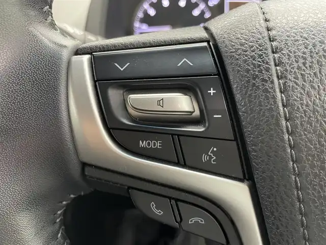 トヨタ ランドクルーザー プラド TX Lパッケージ 鹿児島県 2020(令2)年 4.9万km ホワイトパールクリスタルシャイン 禁煙車/純正ナビ/(フルセグTV/Bluetooth/DVD/CD)/サンルーフ/バックカメラ/Toyota Safety Sense/　・プリクラッシュセーフティ/　・レーンディパーチャーアラート/　・オートマチックハイビーム/　・レーダークルーズコントロール（ブレーキ制御付）/レザーシート/前席シートヒーター/シートベンチレーション/前席パワーシート/ドライブレコーダー/ETC/純正アルミホイール/純正フロアマット/LEDヘッドライト