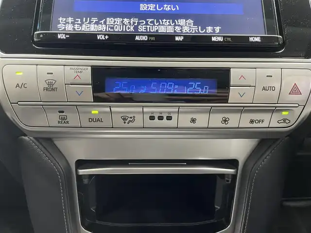 トヨタ ランドクルーザー プラド TX Lパッケージ 鹿児島県 2020(令2)年 4.9万km ホワイトパールクリスタルシャイン 禁煙車/純正ナビ/(フルセグTV/Bluetooth/DVD/CD)/サンルーフ/バックカメラ/Toyota Safety Sense/　・プリクラッシュセーフティ/　・レーンディパーチャーアラート/　・オートマチックハイビーム/　・レーダークルーズコントロール（ブレーキ制御付）/レザーシート/前席シートヒーター/シートベンチレーション/前席パワーシート/ドライブレコーダー/ETC/純正アルミホイール/純正フロアマット/LEDヘッドライト