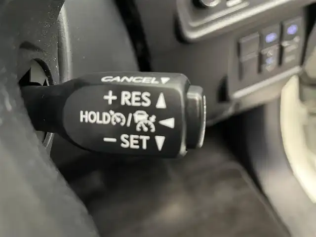 トヨタ ランドクルーザー プラド TX Lパッケージ 鹿児島県 2020(令2)年 4.9万km ホワイトパールクリスタルシャイン 禁煙車/純正ナビ/(フルセグTV/Bluetooth/DVD/CD)/サンルーフ/バックカメラ/Toyota Safety Sense/　・プリクラッシュセーフティ/　・レーンディパーチャーアラート/　・オートマチックハイビーム/　・レーダークルーズコントロール（ブレーキ制御付）/レザーシート/前席シートヒーター/シートベンチレーション/前席パワーシート/ドライブレコーダー/ETC/純正アルミホイール/純正フロアマット/LEDヘッドライト