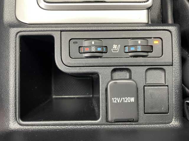 トヨタ ランドクルーザー プラド TX Lパッケージ 鹿児島県 2020(令2)年 4.9万km ホワイトパールクリスタルシャイン 禁煙車/純正ナビ/(フルセグTV/Bluetooth/DVD/CD)/サンルーフ/バックカメラ/Toyota Safety Sense/　・プリクラッシュセーフティ/　・レーンディパーチャーアラート/　・オートマチックハイビーム/　・レーダークルーズコントロール（ブレーキ制御付）/レザーシート/前席シートヒーター/シートベンチレーション/前席パワーシート/ドライブレコーダー/ETC/純正アルミホイール/純正フロアマット/LEDヘッドライト