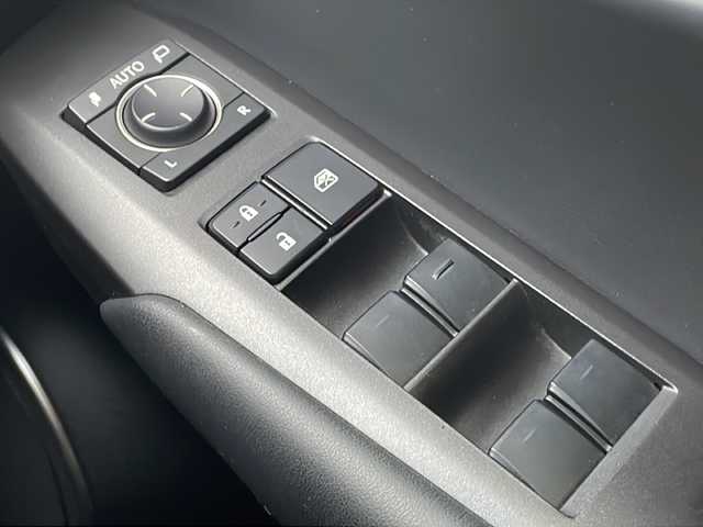 レクサス ＮＸ 200t Fスポーツ 岩手県 2016(平28)年 8.8万km ホワイトノーヴァガラスフレーク 純正ナビ　ＤＶＤ／Ｂｌｕ－ｒａｙ　バックカメラ　クルーズコントロール　ＬＥＤオートライト　ビルトインＥＴＣ　本革シート　前席パワーシート／ヒーター／ベンチレーション　ステアヒーター　パワーリアゲート