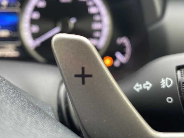 レクサス ＮＸ 200t Fスポーツ 岩手県 2016(平28)年 8.8万km ホワイトノーヴァガラスフレーク 純正ナビ　ＤＶＤ／Ｂｌｕ－ｒａｙ　バックカメラ　クルーズコントロール　ＬＥＤオートライト　ビルトインＥＴＣ　本革シート　前席パワーシート／ヒーター／ベンチレーション　ステアヒーター　パワーリアゲート