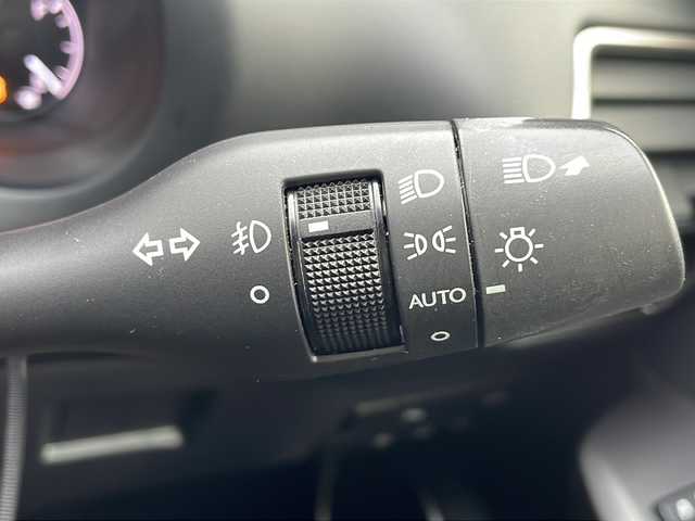 レクサス ＮＸ 200t Fスポーツ 岩手県 2016(平28)年 8.8万km ホワイトノーヴァガラスフレーク 純正ナビ　ＤＶＤ／Ｂｌｕ－ｒａｙ　バックカメラ　クルーズコントロール　ＬＥＤオートライト　ビルトインＥＴＣ　本革シート　前席パワーシート／ヒーター／ベンチレーション　ステアヒーター　パワーリアゲート