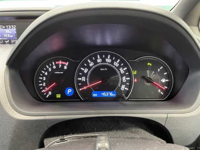 トヨタ ヴォクシー ZS 煌Ⅲ 鹿児島県 2021(令3)年 4.6万km ホワイトパールクリスタルシャイン ワンオーナー/禁煙車/トヨタセーフティ/コーナーセンサー/前後ドラレコ/バックカメラ/純正ナビ/オートライト/オートマチックハイビーム/ETC2.0/両側パワスラ/フリップダウンモニター/クルコン/LEDヘッドライト/プッシュスタート/革巻きステアリング/電格ミラー/スマートキー/スペアキー