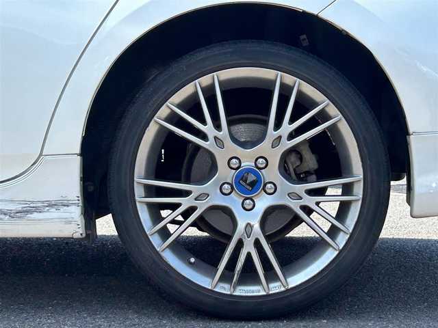 トヨタ プリウス S 広島県 2014(平26)年 9.1万km ホワイトパールクリスタルシャイン 純正SDナビ/地デジTV/【NSZA-X64T】/・純正CD/DVD/Bluetooth/SD/バックカメラ/モデリスタエアロ/モデリスタ18インチアルミ/キセノンライト/スマートキー/革巻きステアリング/電動格納ウィンカーミラー/トノカバー/ETC/スペアキー（スマートキー）/純正フロアマット/保証書/取扱説明書/ナビ取扱説明書