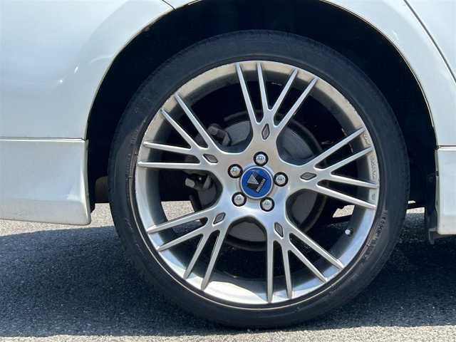 トヨタ プリウス S 広島県 2014(平26)年 9.1万km ホワイトパールクリスタルシャイン 純正SDナビ/地デジTV/【NSZA-X64T】/・純正CD/DVD/Bluetooth/SD/バックカメラ/モデリスタエアロ/モデリスタ18インチアルミ/キセノンライト/スマートキー/革巻きステアリング/電動格納ウィンカーミラー/トノカバー/ETC/スペアキー（スマートキー）/純正フロアマット/保証書/取扱説明書/ナビ取扱説明書