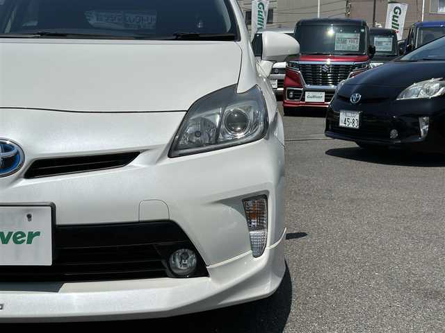 トヨタ プリウス S 広島県 2014(平26)年 9.1万km ホワイトパールクリスタルシャイン 純正SDナビ/地デジTV/【NSZA-X64T】/・純正CD/DVD/Bluetooth/SD/バックカメラ/モデリスタエアロ/モデリスタ18インチアルミ/キセノンライト/スマートキー/革巻きステアリング/電動格納ウィンカーミラー/トノカバー/ETC/スペアキー（スマートキー）/純正フロアマット/保証書/取扱説明書/ナビ取扱説明書