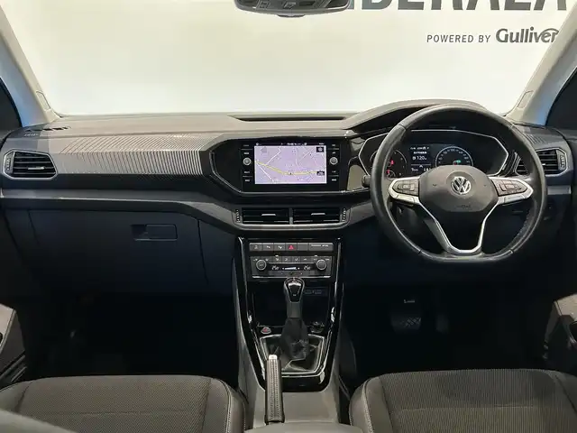 フォルクスワーゲン Ｔ－クロス TSI 1stプラス 福岡県 2020(令2)年 3.8万km ディープブラックパールエフェクト ナビ　/バックカメラ　/ＡｐｐｌｅＣａｒＰｌａｙ　/フルセグＴＶ　/ＣＤ／ＤＶＤ　/ＡＣＣ　/ＢＳＭ　/レーンキープ　/前後クリアランスソナー　/ＬＥＤライト　/パドルシフト　/スマートキー　/純正１８インチＡＷ　/ＥＴＣ