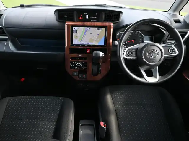 トヨタ ルーミー カスタムG－T 千葉県 2020(令2)年 3.8万km ブラックマイカメタリック スマートアシストIII/レーダークルーズコントロール/エコアイドル/両側パワースライドドア/純正SDナビ/地デジTV/【DVD/CD再生機能　Bluetooth接続】/パノラマモニター/ドライブレコーダー（前後撮影）/前席シートヒーター/革巻きステアリング/ステアリングスイッチ/ETC（2.0）/LEDヘッドライト/フォグライト/ウインカーミラー/コーナーセンサー/純正15インチアルミホイル/キーフリーシステム