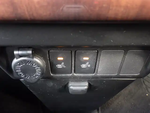 トヨタ ルーミー カスタムG－T 千葉県 2020(令2)年 3.8万km ブラックマイカメタリック スマートアシストIII/レーダークルーズコントロール/エコアイドル/両側パワースライドドア/純正SDナビ/地デジTV/【DVD/CD再生機能　Bluetooth接続】/パノラマモニター/ドライブレコーダー（前後撮影）/前席シートヒーター/革巻きステアリング/ステアリングスイッチ/ETC（2.0）/LEDヘッドライト/フォグライト/ウインカーミラー/コーナーセンサー/純正15インチアルミホイル/キーフリーシステム