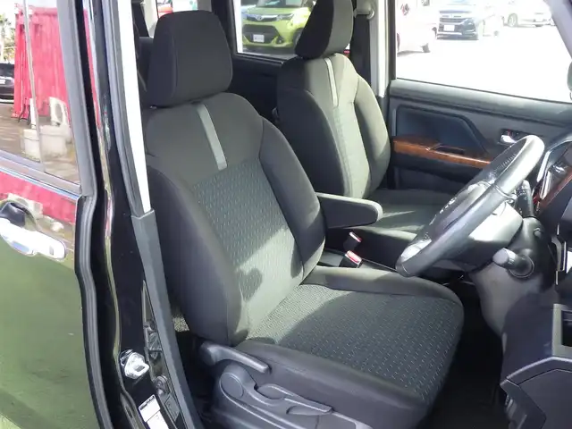 トヨタ ルーミー カスタムG－T 千葉県 2020(令2)年 3.8万km ブラックマイカメタリック スマートアシストIII/レーダークルーズコントロール/エコアイドル/両側パワースライドドア/純正SDナビ/地デジTV/【DVD/CD再生機能　Bluetooth接続】/パノラマモニター/ドライブレコーダー（前後撮影）/前席シートヒーター/革巻きステアリング/ステアリングスイッチ/ETC（2.0）/LEDヘッドライト/フォグライト/ウインカーミラー/コーナーセンサー/純正15インチアルミホイル/キーフリーシステム