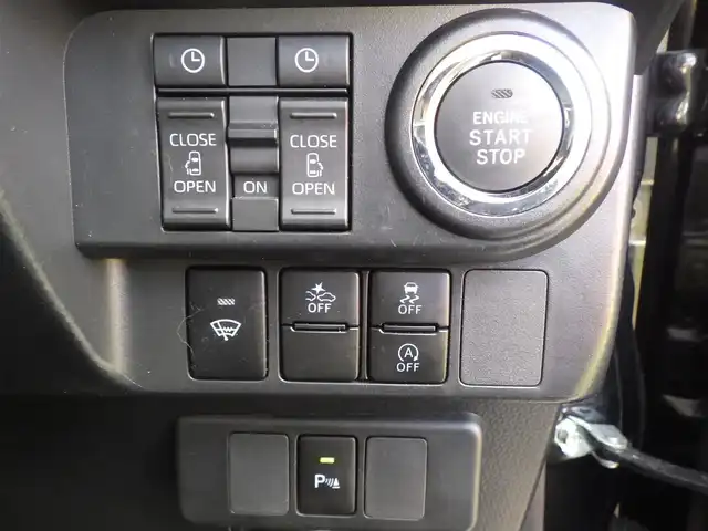 トヨタ ルーミー カスタムG－T 千葉県 2020(令2)年 3.8万km ブラックマイカメタリック スマートアシストIII/レーダークルーズコントロール/エコアイドル/両側パワースライドドア/純正SDナビ/地デジTV/【DVD/CD再生機能　Bluetooth接続】/パノラマモニター/ドライブレコーダー（前後撮影）/前席シートヒーター/革巻きステアリング/ステアリングスイッチ/ETC（2.0）/LEDヘッドライト/フォグライト/ウインカーミラー/コーナーセンサー/純正15インチアルミホイル/キーフリーシステム