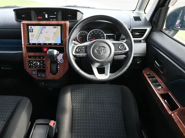 トヨタ ルーミー カスタムG－T 千葉県 2020(令2)年 3.8万km ブラックマイカメタリック スマートアシストIII/レーダークルーズコントロール/エコアイドル/両側パワースライドドア/純正SDナビ/地デジTV/【DVD/CD再生機能　Bluetooth接続】/パノラマモニター/ドライブレコーダー（前後撮影）/前席シートヒーター/革巻きステアリング/ステアリングスイッチ/ETC（2.0）/LEDヘッドライト/フォグライト/ウインカーミラー/コーナーセンサー/純正15インチアルミホイル/キーフリーシステム