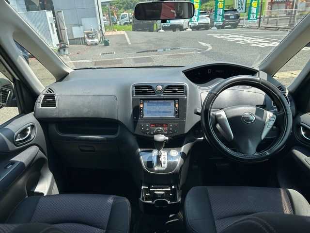 日産 セレナ ハイウェイS G Sハイブリッド 千葉県 2012(平24)年 16.3万km エターナルスノーホワイト 純正SDナビ/バックカメラ/フルセグテレビ/後席モニター/Bluetooth/USB/AUX/iPod接続/両側パワースライドドア/純正16インチアルミホイール