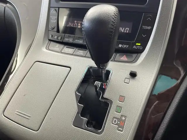 トヨタ ヴェルファイア 2．4Z 群馬県 2012(平24)年 7.3万km ブラック フリップダウンモニター　純正７インチナビ　バックカメラ　両側パワースライドドア　ＨＩＤオートライト　純正１８インチＡＷ　ステアリングリモコン　コーナーセンサー　スマートキー　ＥＴＣ　ドラレコ　禁煙車