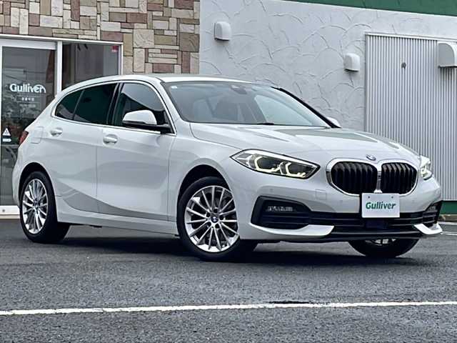 ＢＭＷ ＢＭＷ １１８ｉ プレイ 徳島県 2021(令3)年 2.5万km アルピンホワイトⅢ 衝突軽減ブレーキ/レーダークルーズコントロール/純正メーカーナビ/(Bluetooth/USB/FM/AM)/バックカメラ/置くだけ充電/パワーシート/シートメモリー/パワーバックドア/ETC2.0/スマートキー/スペアキー