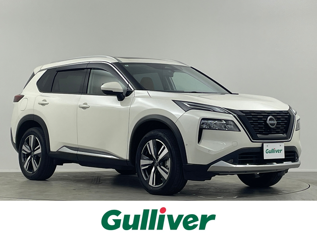 日産 エクストレイル G e－4ORCE 埼玉県 2024(令6)年 0.1万km ブリリアントホワイトパール ガラスルーフ　純正12.3型コネクトナビ　プロパイロット　全方位カメラ　デジタルインナーミラー　BSM　HUD　ワイヤレス充電　レザーシート　パワーシート　温シート　電動リアゲート　ハンドルヒーター