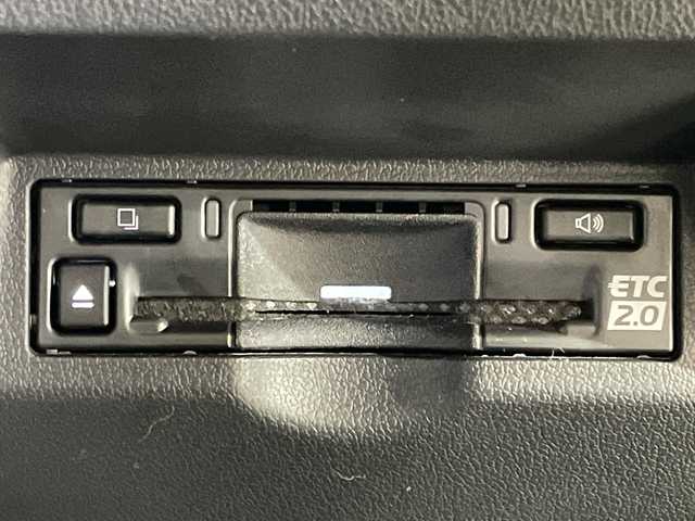 トヨタ アルファード Z 神奈川県 2025(令7)年 0.6万km プラチナホワイトパールマイカ ワンオーナー車/純正ナビ付ディスプレイオーディオ/Bluetooth・AM・FM・フルセグTV・HDMI・AppleCarPlay・AndroidAuto・Miracast/パノラミックビューモニター/モデリスタフルエアロ/両側パワースライドドア/トヨタセーフティセンス/クルーズコントロール/ブラインドスポットモニター/前側シートヒーター/前側パワーシート/運転席シートメモリー/ビルトインETC2.0/前後ドライブレコーダー/純正フロアマット/ステアリングスイッチ/パワーバックドア/デジタルインナーミラー/電動パーキングブレーキ/ブレーキオートホールド/プッシュスタート/スマートキー/スペアキー1本/取扱説明書/保証書/AC100V/置くだけ充電/パワーオットマン/キャプテンシート/LED3眼ヘッドライト/オートマチックアダプティブハイビーム/純正18インチアルミホイール/電動格納ミラー/プリクラッシュセーフティシステム/レーントレーシングアシスト/プロアクティブドライビングアシスト/ドライバー異常時対応システム