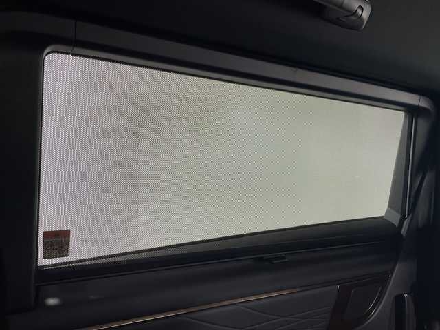 トヨタ アルファード Z 神奈川県 2025(令7)年 0.6万km プラチナホワイトパールマイカ ワンオーナー車/純正ナビ付ディスプレイオーディオ/Bluetooth・AM・FM・フルセグTV・HDMI・AppleCarPlay・AndroidAuto・Miracast/パノラミックビューモニター/モデリスタフルエアロ/両側パワースライドドア/トヨタセーフティセンス/クルーズコントロール/ブラインドスポットモニター/前側シートヒーター/前側パワーシート/運転席シートメモリー/ビルトインETC2.0/前後ドライブレコーダー/純正フロアマット/ステアリングスイッチ/パワーバックドア/デジタルインナーミラー/電動パーキングブレーキ/ブレーキオートホールド/プッシュスタート/スマートキー/スペアキー1本/取扱説明書/保証書/AC100V/置くだけ充電/パワーオットマン/キャプテンシート/LED3眼ヘッドライト/オートマチックアダプティブハイビーム/純正18インチアルミホイール/電動格納ミラー/プリクラッシュセーフティシステム/レーントレーシングアシスト/プロアクティブドライビングアシスト/ドライバー異常時対応システム