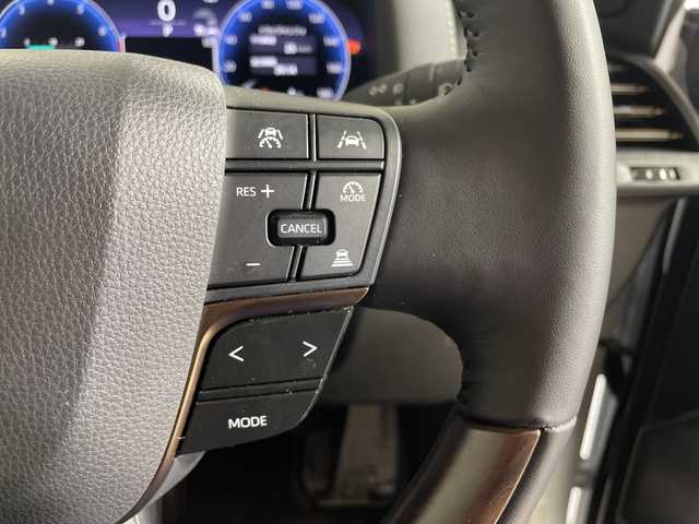 トヨタ アルファード Z 神奈川県 2025(令7)年 0.6万km プラチナホワイトパールマイカ ワンオーナー車/純正ナビ付ディスプレイオーディオ/Bluetooth・AM・FM・フルセグTV・HDMI・AppleCarPlay・AndroidAuto・Miracast/パノラミックビューモニター/モデリスタフルエアロ/両側パワースライドドア/トヨタセーフティセンス/クルーズコントロール/ブラインドスポットモニター/前側シートヒーター/前側パワーシート/運転席シートメモリー/ビルトインETC2.0/前後ドライブレコーダー/純正フロアマット/ステアリングスイッチ/パワーバックドア/デジタルインナーミラー/電動パーキングブレーキ/ブレーキオートホールド/プッシュスタート/スマートキー/スペアキー1本/取扱説明書/保証書/AC100V/置くだけ充電/パワーオットマン/キャプテンシート/LED3眼ヘッドライト/オートマチックアダプティブハイビーム/純正18インチアルミホイール/電動格納ミラー/プリクラッシュセーフティシステム/レーントレーシングアシスト/プロアクティブドライビングアシスト/ドライバー異常時対応システム