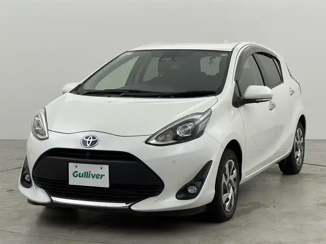 トヨタ アクア S スタイルブラック 福岡県 2021(令3)年 3.4万km ホワイトパールクリスタルシャイン 純正ナビ　/ＥＴＣ　/全方位カメラ　/前後ドライブレコーダー　/前席シートヒーター　/衝突被害軽減システム　/レーンキープ　/横滑り防止装置　/ナノイー　/オートライト　/ＬＥＤヘッドライト　/オートマチックハイビーム/フロントバンパーガーニッシュ