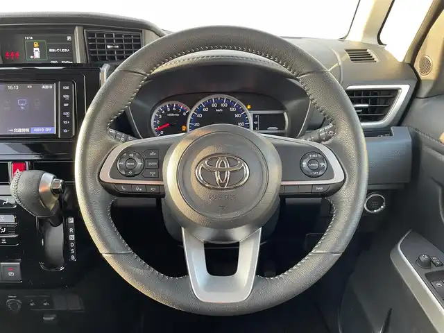 トヨタ ルーミー カスタムG 福岡県 2023(令5)年 1万km パールホワイトⅢ 純正7型SDナビ(フルセグTV/CD/TV/BT)/トヨタセーフティ/全方位/コーナーセンサー/両側パワスラ/ドラレコ/クルコン/ETC/シートヒーター/USB/純正アルミホイール/純正LED/純正フロアマット/スマートキー/プッシュスタート/スペアキー