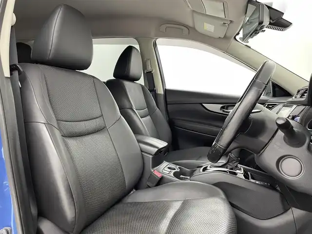 日産 エクストレイル 20Xi 大阪府 2022(令4)年 6.7万km シャイニングブルー プロパイロット/インテリジェントエマージェンシーブレーキ/車線逸脱防止支援システム/純正ナビ/　CD/DVD/BT/フルセグTV/インテリジェントアラウンドビューモニター/パワーバックドア/アダプティブクルーズコントロール/LEDヘッドライト/レザーシート/前席パワーシート/全席シートヒーター/社外17インチアルミホイール/ルーフレール/インテリジェントルームミラー/スマートキー/ETC/電動パーキングブレーキ/オートブレーキホールド/アイドリングストップ/フロアマット/電動格納ミラー