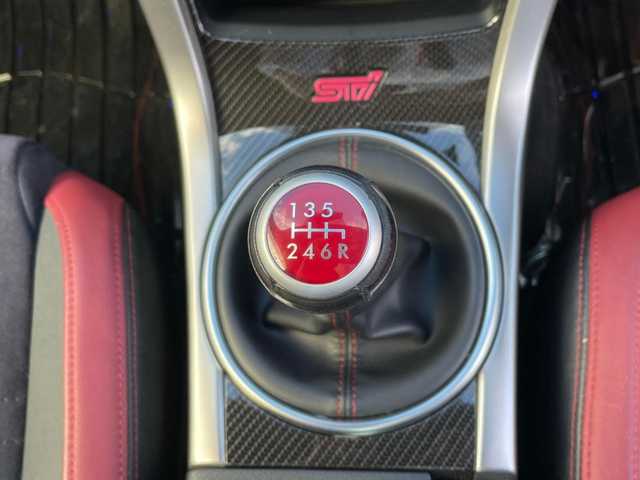 スバル ＷＲＸ ＳＴＩ STI 長野県 2016(平28)年 4万km ダークグレーメタリック 社外ナビ/6速MT/バックカメラ/プッシュスタート/ETC/オートライト/オートマチックハイビーム/ダウンヒルアシストコントロール/LEDヘッドライト/純正フロアマット/ドアバイザー/ローダウン/STIフルエアロパーツ/アンチグレアドアミラー/社外エアークリーナーHKS/社外タワーバーHKS/社外マフラーHKS/ドアモール、トランクスポイラー色あせ有