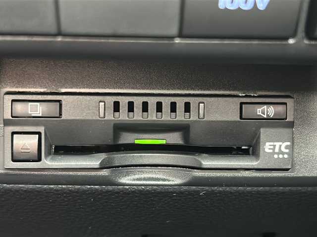 トヨタ アクア Z 佐賀県 2024(令6)年 0.7万km プラチナホワイトパールマイカ ワンオーナー/純正10.5インチディスプレイオーディオ/パノラマミックビューモニター/プリクラッシュセーフティ/レーンディパーチャーアラート/オートハイビーム/アダプティブクルーズコントロール/クリアランスソナー/ブラインドスポットモニター/リアクロストラフィックアラート/ビルトインETC/ステアリングリモコン/プッシュスタート/スマートキー/LEDヘッドライト/フォグライト/純正アルミホイール