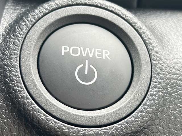 トヨタ アクア Z 佐賀県 2024(令6)年 0.7万km プラチナホワイトパールマイカ ワンオーナー/純正10.5インチディスプレイオーディオ/パノラマミックビューモニター/プリクラッシュセーフティ/レーンディパーチャーアラート/オートハイビーム/アダプティブクルーズコントロール/クリアランスソナー/ブラインドスポットモニター/リアクロストラフィックアラート/ビルトインETC/ステアリングリモコン/プッシュスタート/スマートキー/LEDヘッドライト/フォグライト/純正アルミホイール