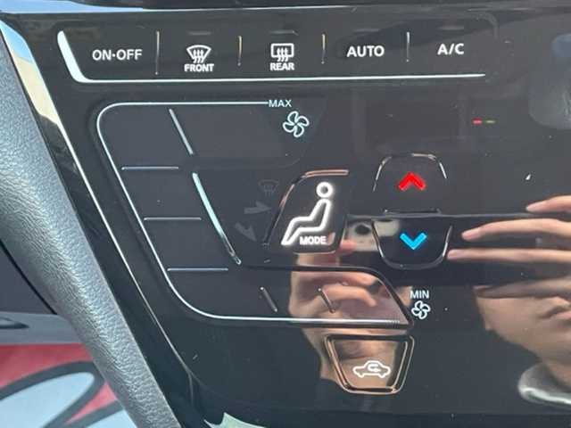 日産 ルークス HWS X プロパイロットED 茨城県 2022(令4)年 3.7万km ブラック 社外ナビ　/-フルセグTV/BT/AM/FM/衝突軽減システム　/全方位カメラ　/両側パワースライドドア　/レーダークルーズコントロール　/ＥＴＣ　/ＬＥＤライト　/コーナーセンサー前後　/プッシュスタート　/オートライト　/電動格納ミラー　/純正アルミホイール