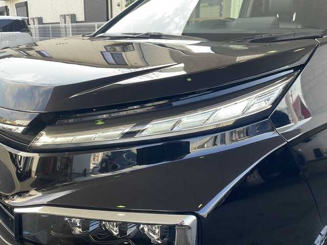 トヨタ ヴォクシー ハイブリッド S－Z 京都府 2023(令5)年 5万km アティチュードブラックマイカ 純正10インチナビ/純正14インチフリップダウンモニター/バックカメラ/レーダークルーズコントロール/レーンキープアシスト/衝突軽減システム/コーナーセンサー前後/ドライブレコーダー前後/ブレーキホールド/PCS・PDA・RSA・PKSB/前席シートヒーター/両側パワースライドドア/3眼LEDヘッドライト/nanoex/クリアランスソナー/ユニバーサルステップ/ETC2.0/純正17インチAW/保証書・取扱説明書