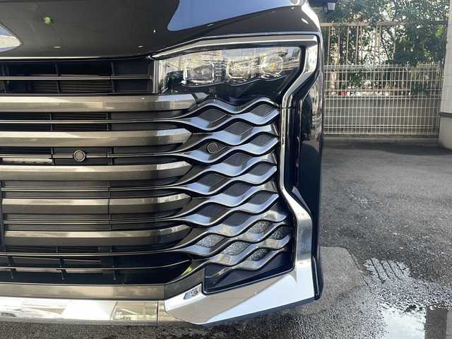 トヨタ ヴォクシー ハイブリッド S－Z 京都府 2023(令5)年 5万km アティチュードブラックマイカ 純正10インチナビ/純正14インチフリップダウンモニター/バックカメラ/レーダークルーズコントロール/レーンキープアシスト/衝突軽減システム/コーナーセンサー前後/ドライブレコーダー前後/ブレーキホールド/PCS・PDA・RSA・PKSB/前席シートヒーター/両側パワースライドドア/3眼LEDヘッドライト/nanoex/クリアランスソナー/ユニバーサルステップ/ETC2.0/純正17インチAW/保証書・取扱説明書