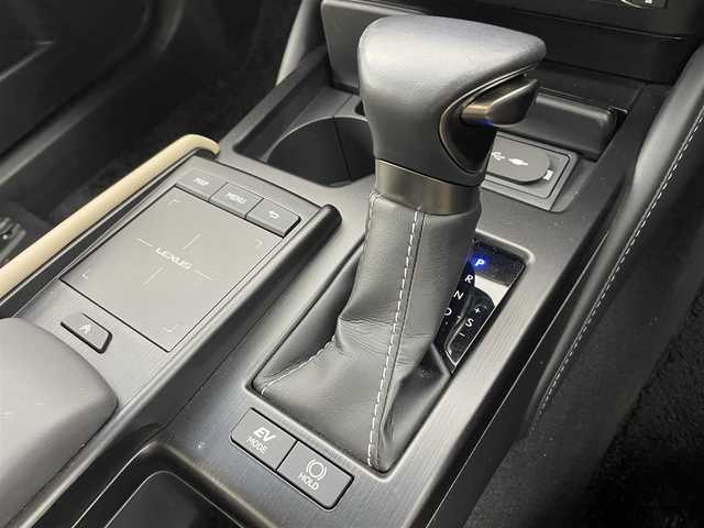 レクサス ＥＳ 300h 富山県 2020(令2)年 2万km サンライトグリーンマイカメタリック サンルーフ/ワンオーナー/純正ナビ(AM/FM/CD/DVD/BT)/フルセグTV/バックカメラ/レーダークルーズコントロール/レーンキープアシスト/衝突軽減ブレーキ/ブラインドスポットモニター/盗難防止装置/前後ドライブレコーダー/前後コーナーセンサー/前席エアシート/前席シートヒーター/ハンドルヒーター/オートブレーキホールド/電子パーキングブレーキ/ビルトインETC/パドルシフト/純正フロアマット/純正AW/オートマチックハイビーム/オートライト/カードキー/エンジンスターター/スマートキー/スペアキー1本/プッシュスタート/取扱説明書/保証書