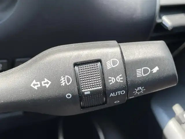レクサス ＮＸ 300h バージョンL 香川県 2018(平30)年 2.4万km ソニッククォーツ 純正メモリーナビ/→AM/FM/CD/DVD/Bluetooth/フルセグTV/レーダークルーズコントロール/レーンキープアシスト/シートヒーター・エアシート/ハンドルヒーター/全方位カメラ/LEDヘッドライト/ビルトイン2.0ETC/メモリーシート/パワーシート/衝突軽減ブレーキ/パワーバックドア/レザーシート/純正18インチアルミホイール/横滑り防止装置/プッシュスタート/スマートキー/革巻きステアリング/ステアリングスイッチ