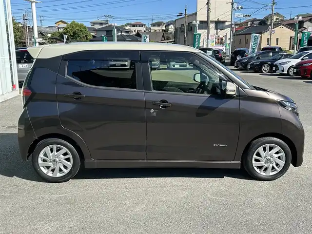 日産 デイズ ハイウェイスターX 福岡県 2020(令2)年 3.7万km フローズンバニラパール/アッシュブラウンM SOSコール/LEDヘッドライト/オートライト/前方ドライブレコーダー/純正HDDナビ/フルセグTV/全方位カメラ/Bluetoothオーディオ/純正アルミホイール/純正フロアマット