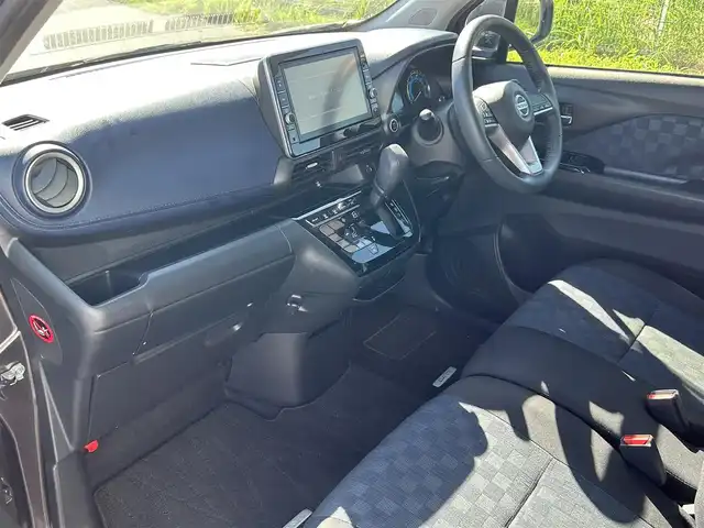 日産 デイズ ハイウェイスターX 福岡県 2020(令2)年 3.7万km フローズンバニラパール/アッシュブラウンM SOSコール/LEDヘッドライト/オートライト/前方ドライブレコーダー/純正HDDナビ/フルセグTV/全方位カメラ/Bluetoothオーディオ/純正アルミホイール/純正フロアマット