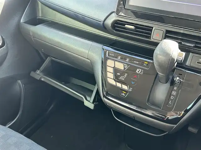 日産 デイズ ハイウェイスターX 福岡県 2020(令2)年 3.7万km フローズンバニラパール/アッシュブラウンM SOSコール/LEDヘッドライト/オートライト/前方ドライブレコーダー/純正HDDナビ/フルセグTV/全方位カメラ/Bluetoothオーディオ/純正アルミホイール/純正フロアマット