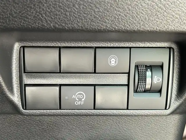 日産 デイズ ハイウェイスターX 福岡県 2020(令2)年 3.7万km フローズンバニラパール/アッシュブラウンM SOSコール/LEDヘッドライト/オートライト/前方ドライブレコーダー/純正HDDナビ/フルセグTV/全方位カメラ/Bluetoothオーディオ/純正アルミホイール/純正フロアマット
