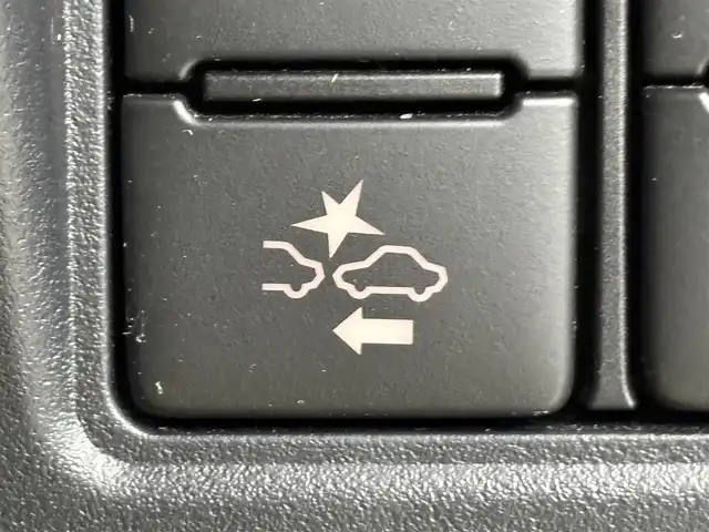 トヨタ ノア ハイブリッド Si ダブルバイビーⅢ 福岡県 2020(令2)年 6.9万km ホワイトパールクリスタルシャイン ワンオーナー　/純正ナビ／フルセグＴＶ　/バックカメラ　/クルーズコントロール　/コーナーセンサー　/衝突軽減　/レーンキープ　/アクセル踏み間違い防止　/両側電動スライドドア　/ハーフレザー　/シートヒーター　/ＬＥＤ